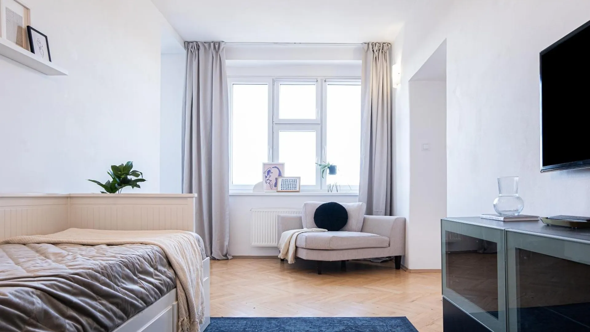 Trendy Holesovice Market 1 Bedroom Apartment Prague