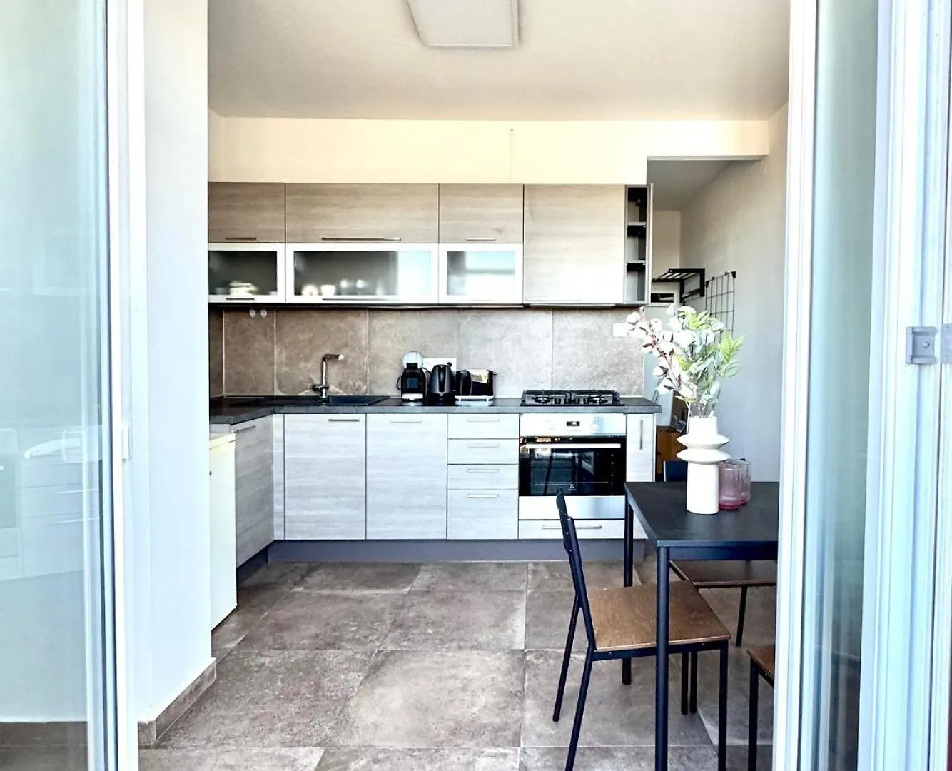 Trendy Holesovice Market 1 Bedroom Apartment Prague