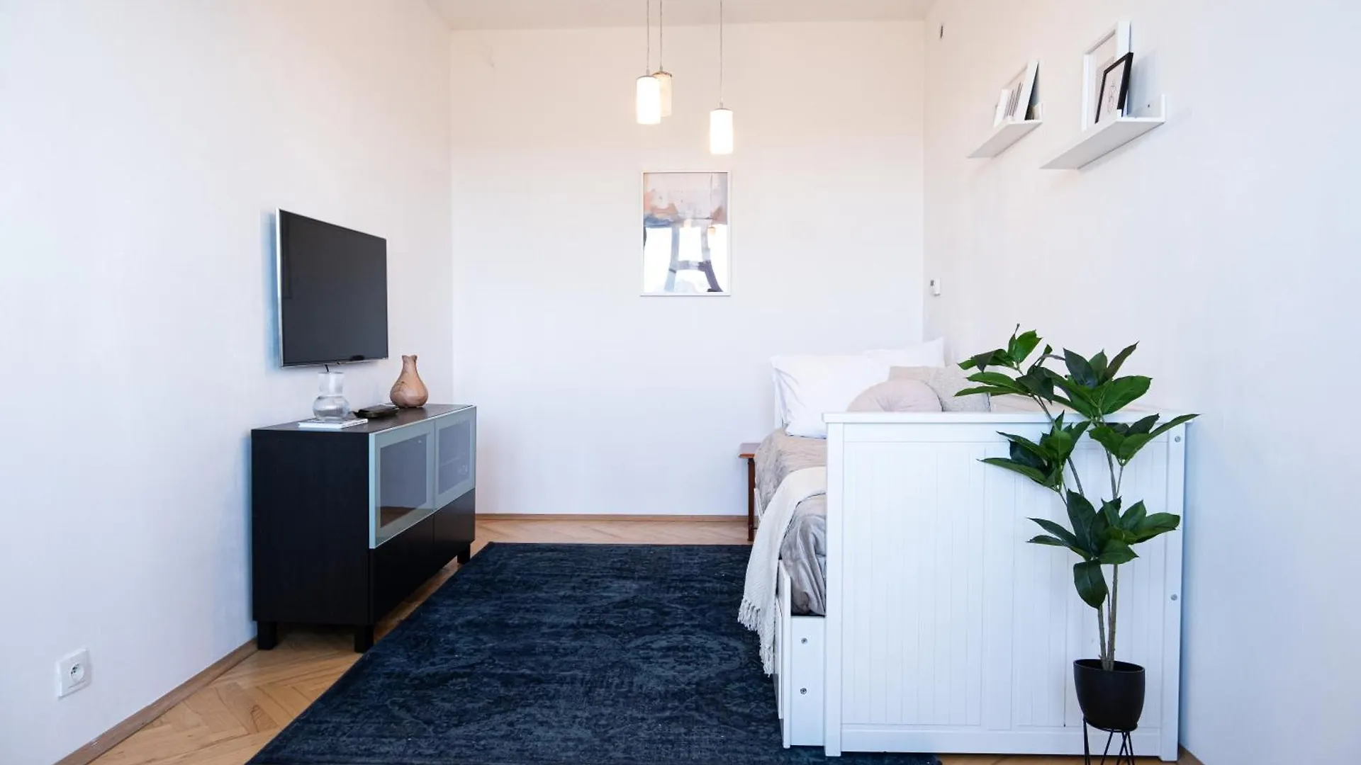 Trendy Holesovice Market 1 Bedroom Apartment Prague