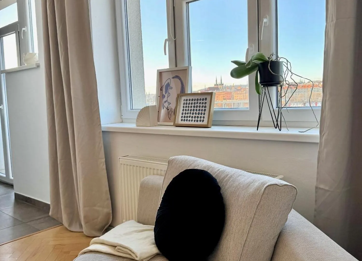Trendy Holesovice Market 1 Bedroom Apartment Prague