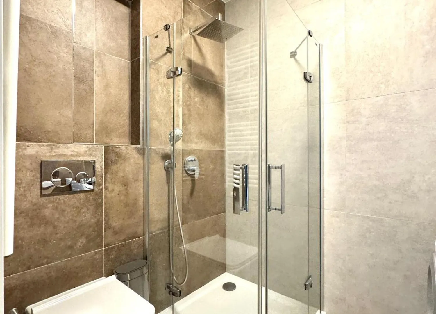 Trendy Holesovice Market 1 Bedroom Apartment Prague